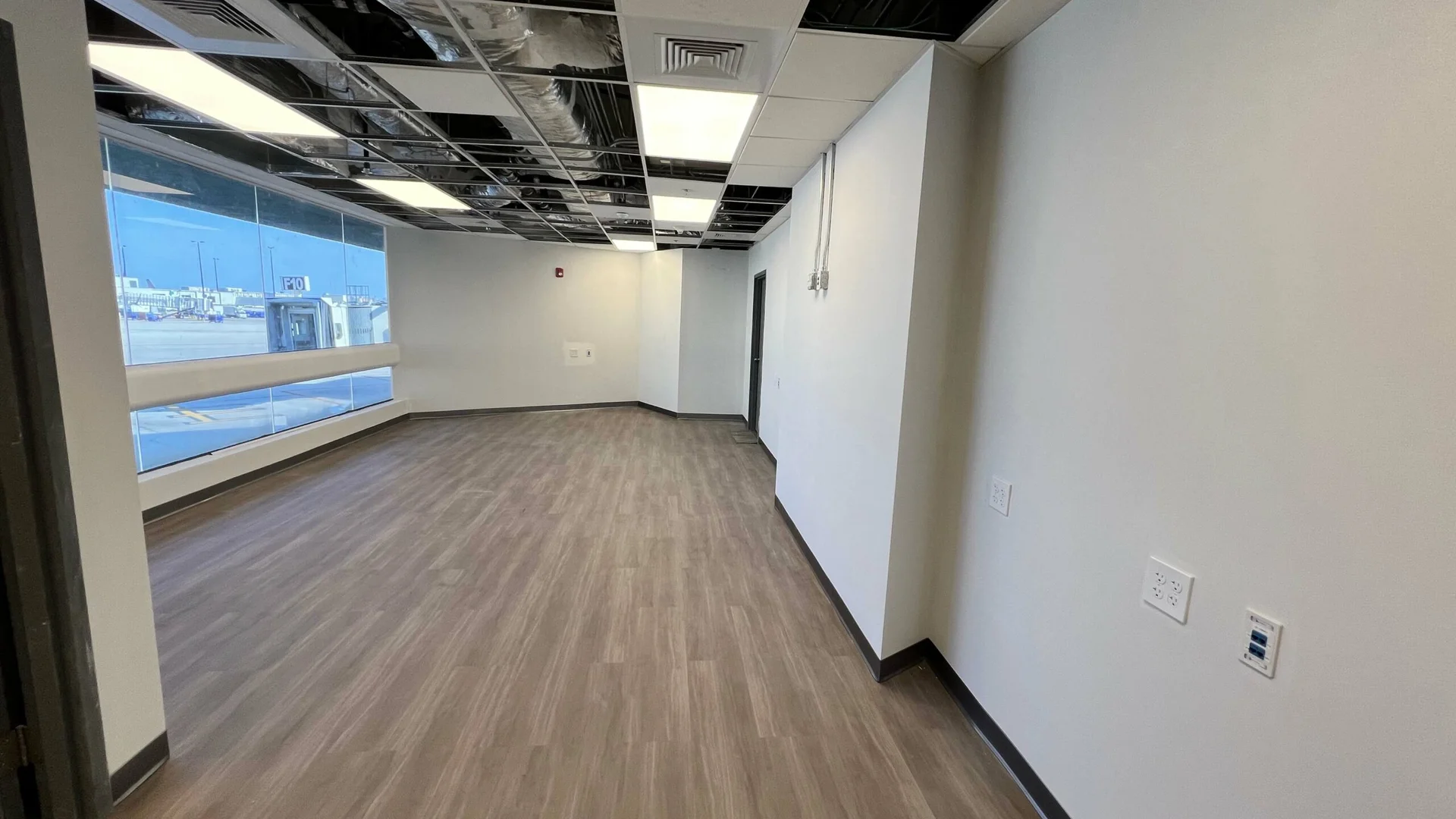 airport terminal office suite completed