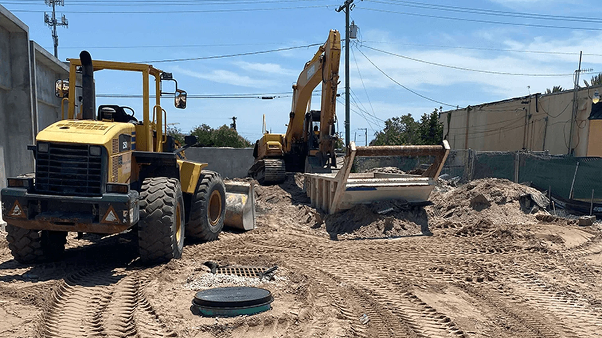 civil site clearing excavation machinery