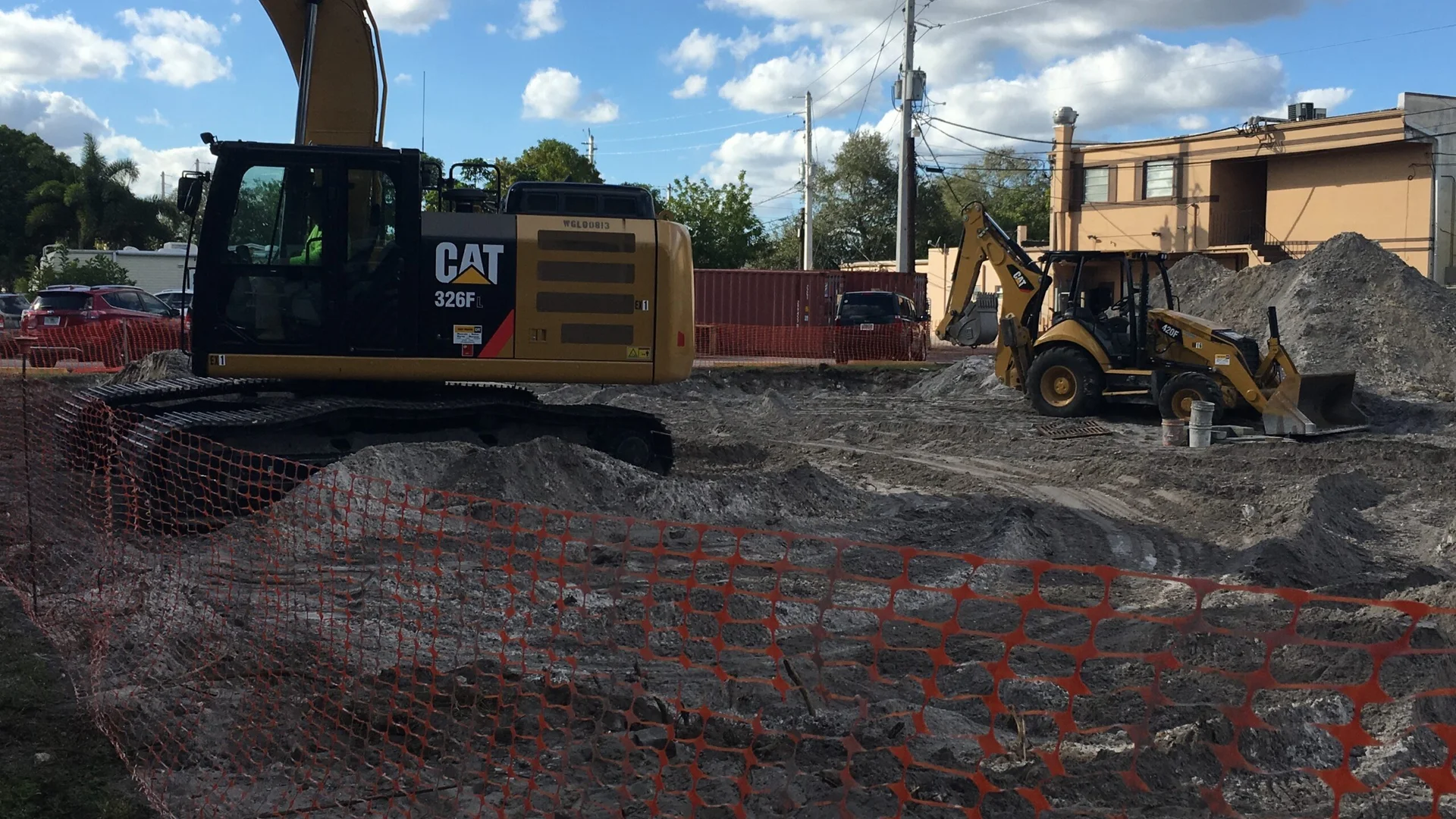 civil site earthwork cat excavator